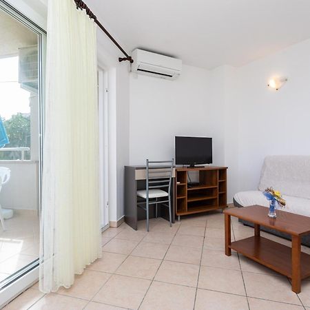 Apartments Crnekovic I Zarok Baška Kültér fotó