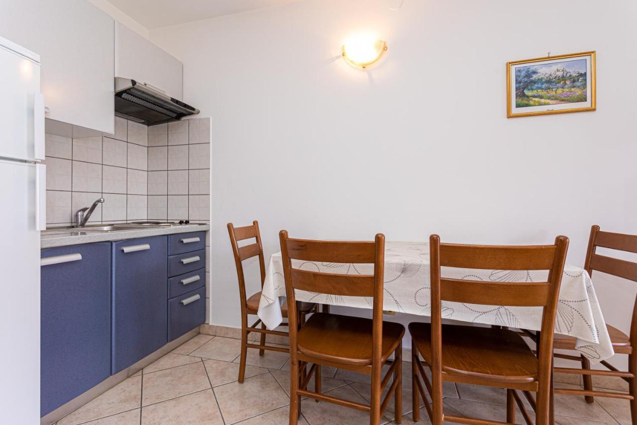 Apartments Crnekovic I Zarok Baška Kültér fotó
