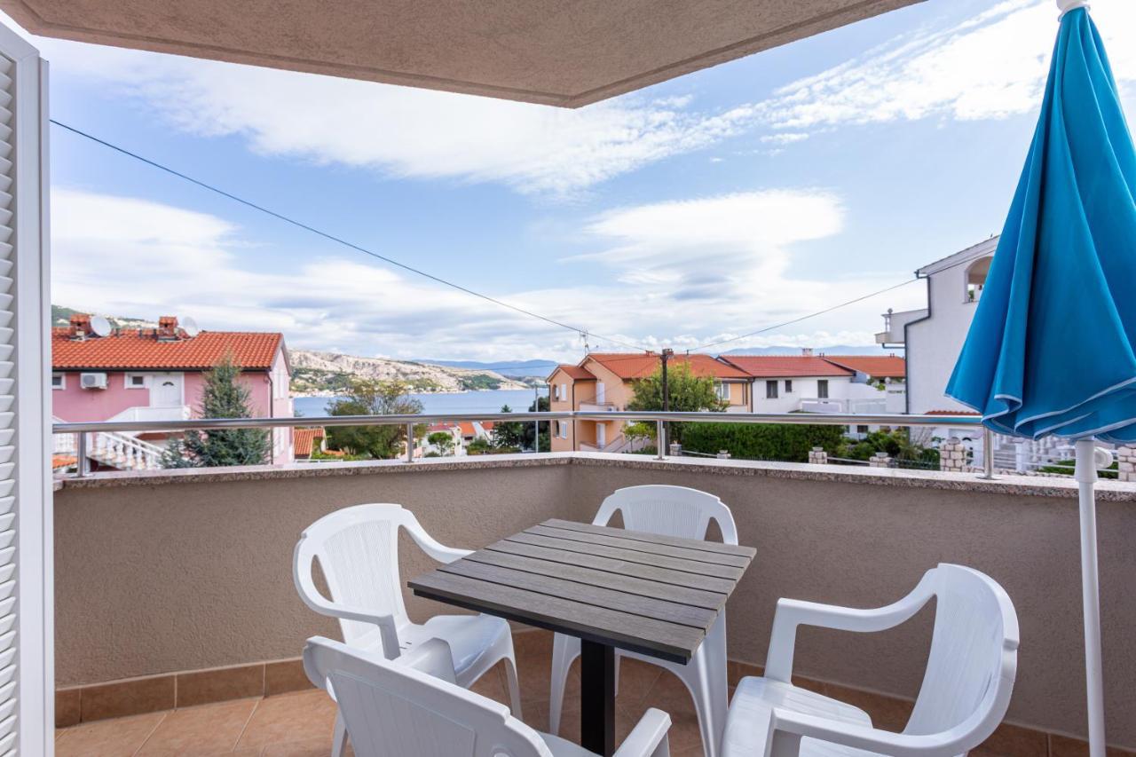 Apartments Crnekovic I Zarok Baška Kültér fotó