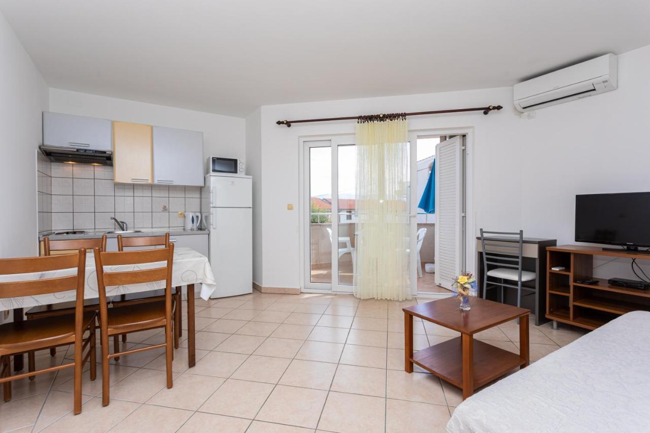 Apartments Crnekovic I Zarok Baška Kültér fotó