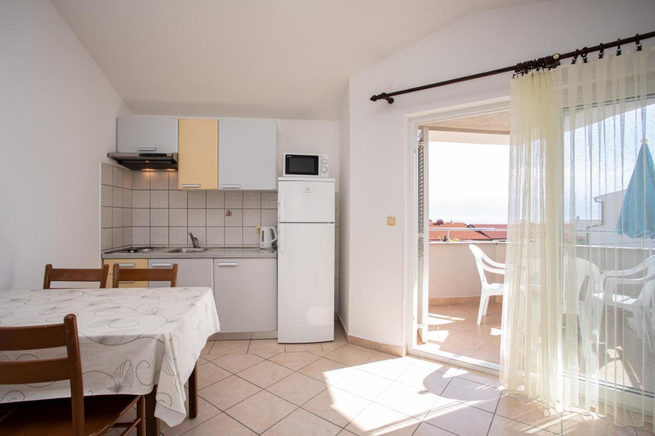 Apartments Crnekovic I Zarok Baška Kültér fotó