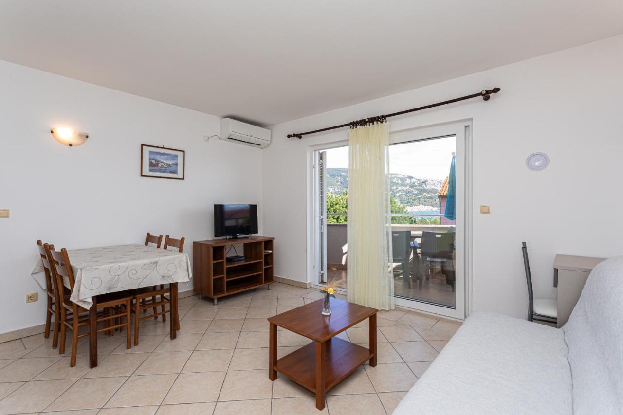 Apartments Crnekovic I Zarok Baška Kültér fotó