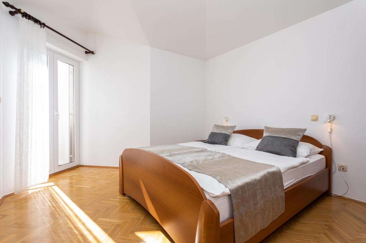 Apartments Crnekovic I Zarok Baška Kültér fotó