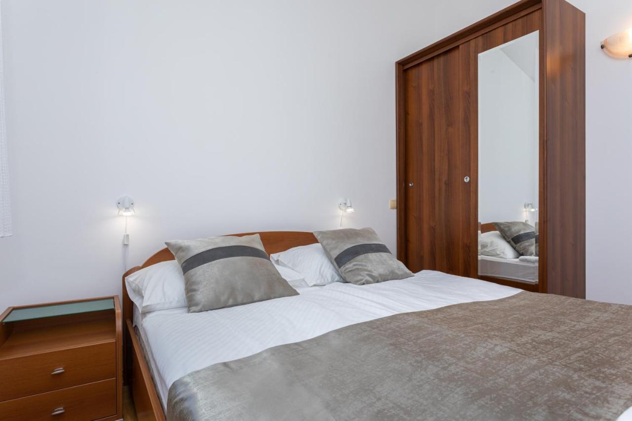 Apartments Crnekovic I Zarok Baška Kültér fotó